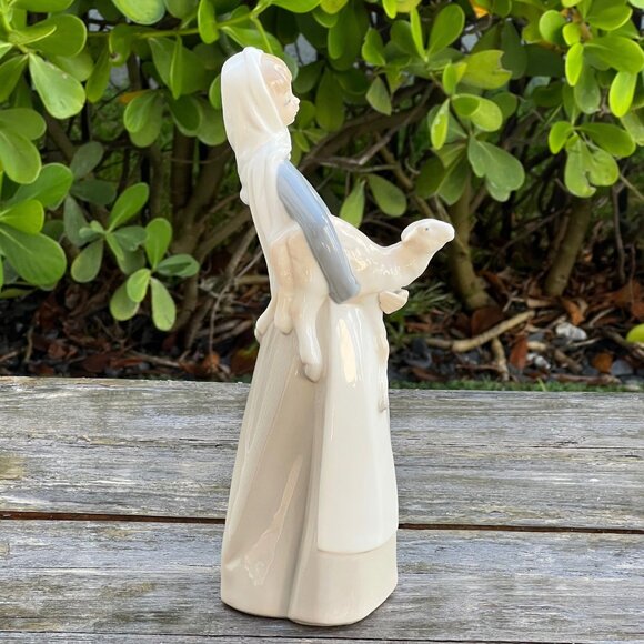 Vintage LLADRO Porcelain Figurine #4584 Girl With Lamb 10.5" Spain Sheep - Picture 6 of 9